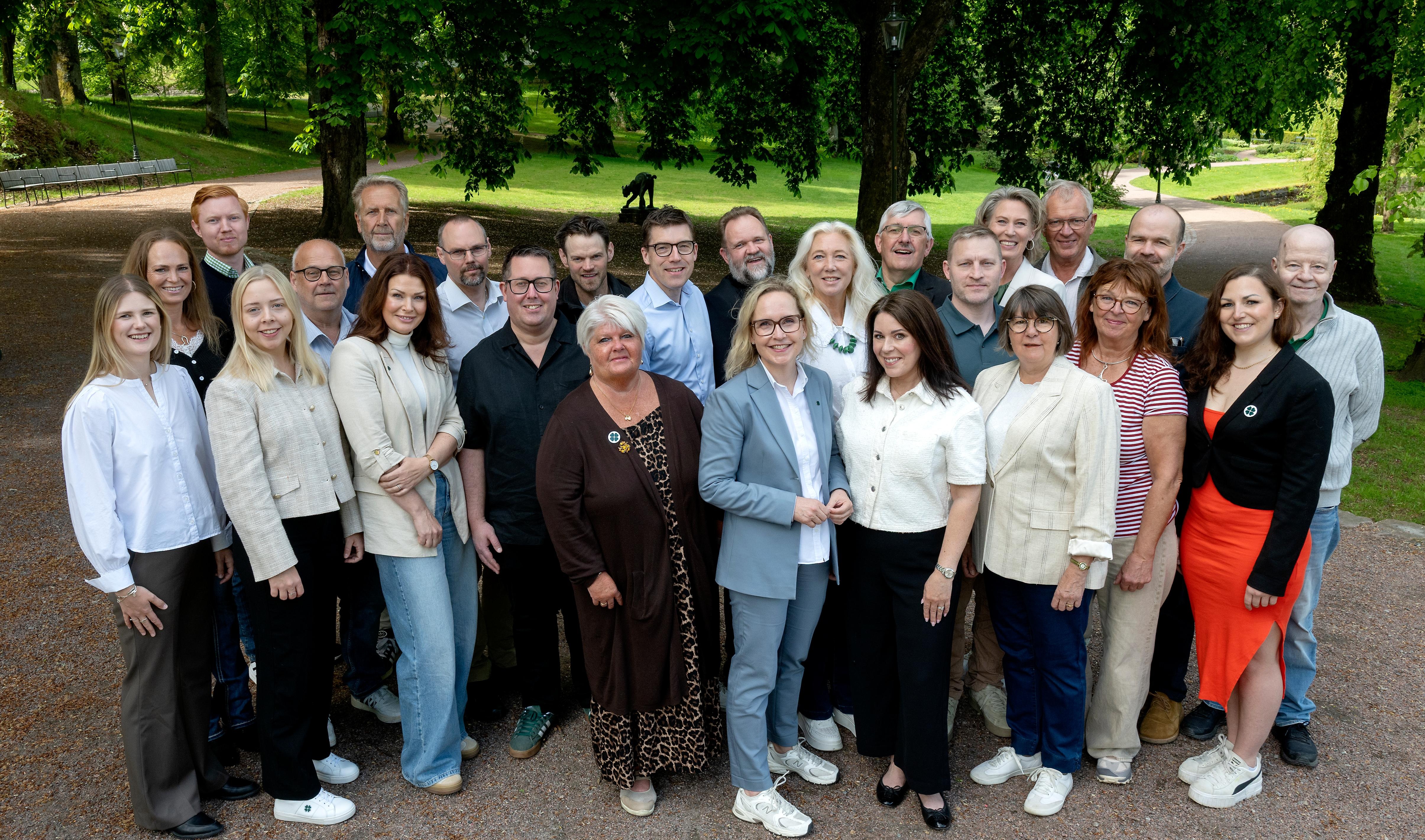 Gruppbild på kommunkandidater för Centerpartiet i Borås.