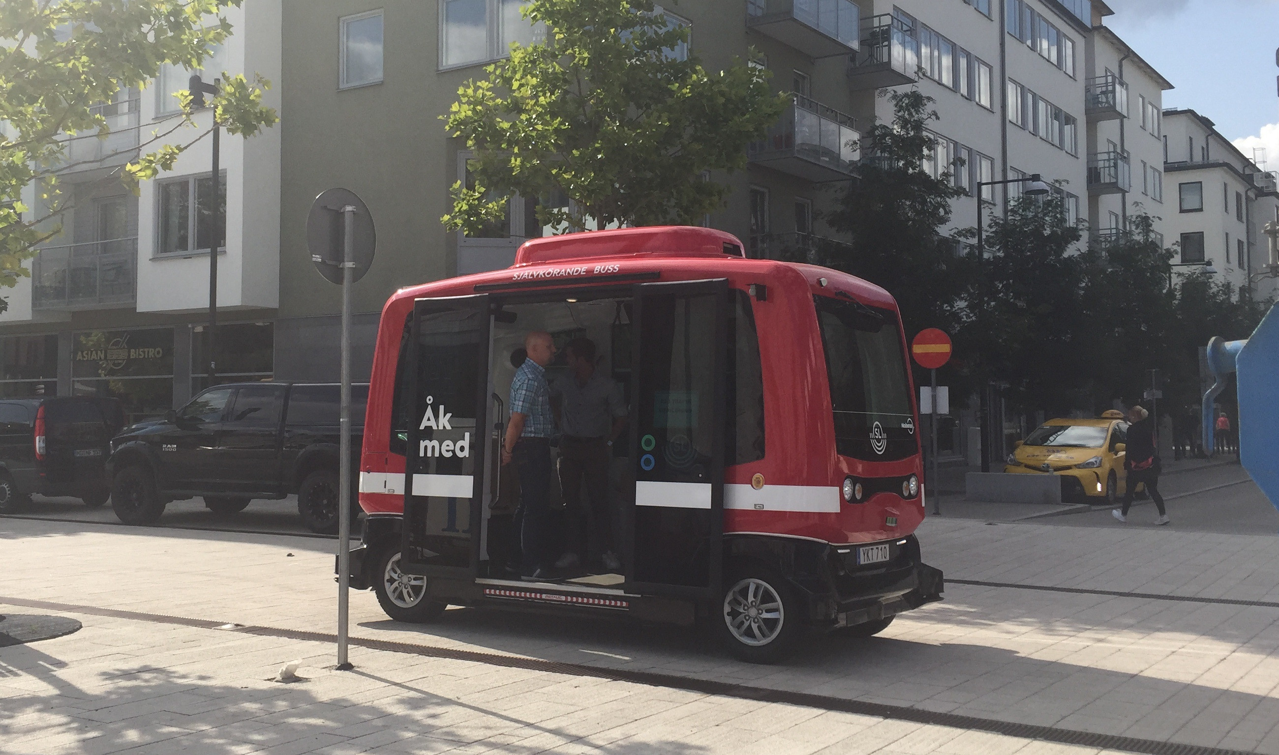 Förarlös buss i Täby