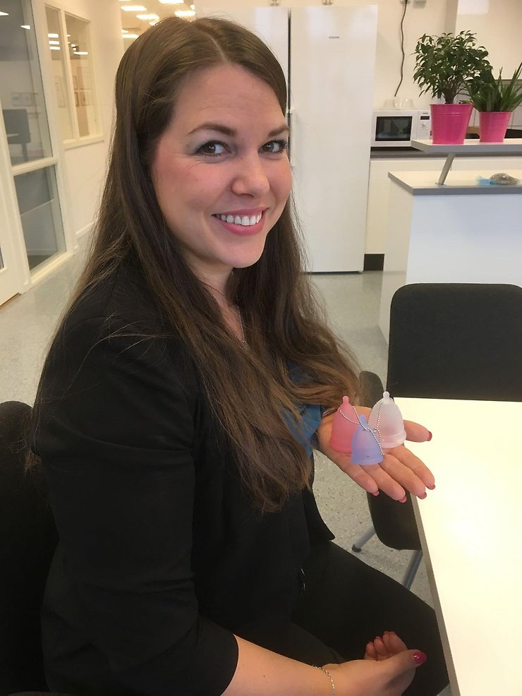 Lisa Perby med Menskopp