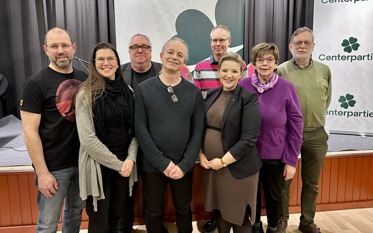 Den nyvalda kretsstyrelsen. Från vänster Robert Axebro, Veronica Edén, Ron Mahieu, Fredrik Rönn, Stefan Boström, Julia Algotsson, Solveig Granberg & Åke Gustafsson. Saknas gör Mattias Larsson.