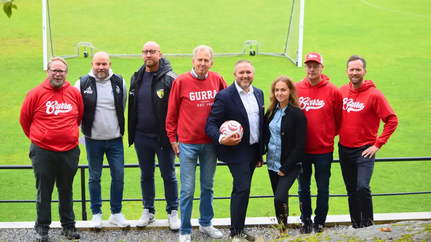 Gruppbild med Miranda Ahlers (C), Carl Kangas (S), Gustavsbergs IF, Värmdö IF, Mörtnäs IF.
