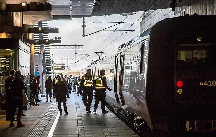 Polisen upprättade den nya tillfälliga gränskontrollen på bland annat Hyllie station i Malmö. Photo: News Øresund - Johan Wessman© News Øresund(CC BY 3.0)