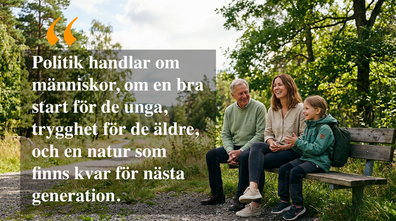 Tre generationer samtalar på en parkbänk vid en skogsstig i Partille