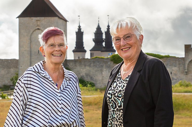 Är Centerpartiets hjärtefrågor dina hjärtefrågor? I så fall ska du rösta på oss i kyrkovalet 8–21 september! På bilden: Barbro Hejdenberg Ronsten och Carin Jakobsson som står på plats två respektive ett på Centerpartiet Gotlands kandidatlista till kyrkovalet.