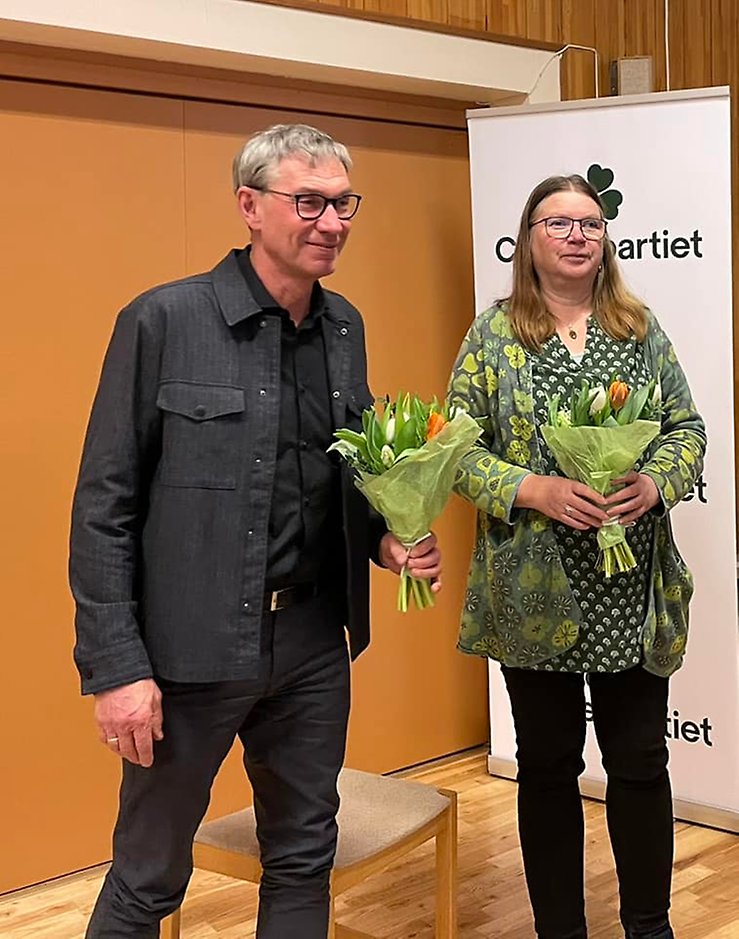 Eva Gahnström och Stefan Nypelius avtackas efter många års aktivt arbete i Distriktsstyrelsen!